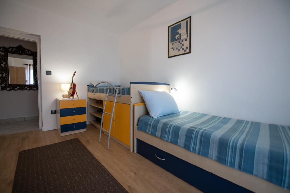 Apartman Elvis Lovran Exteriör bild